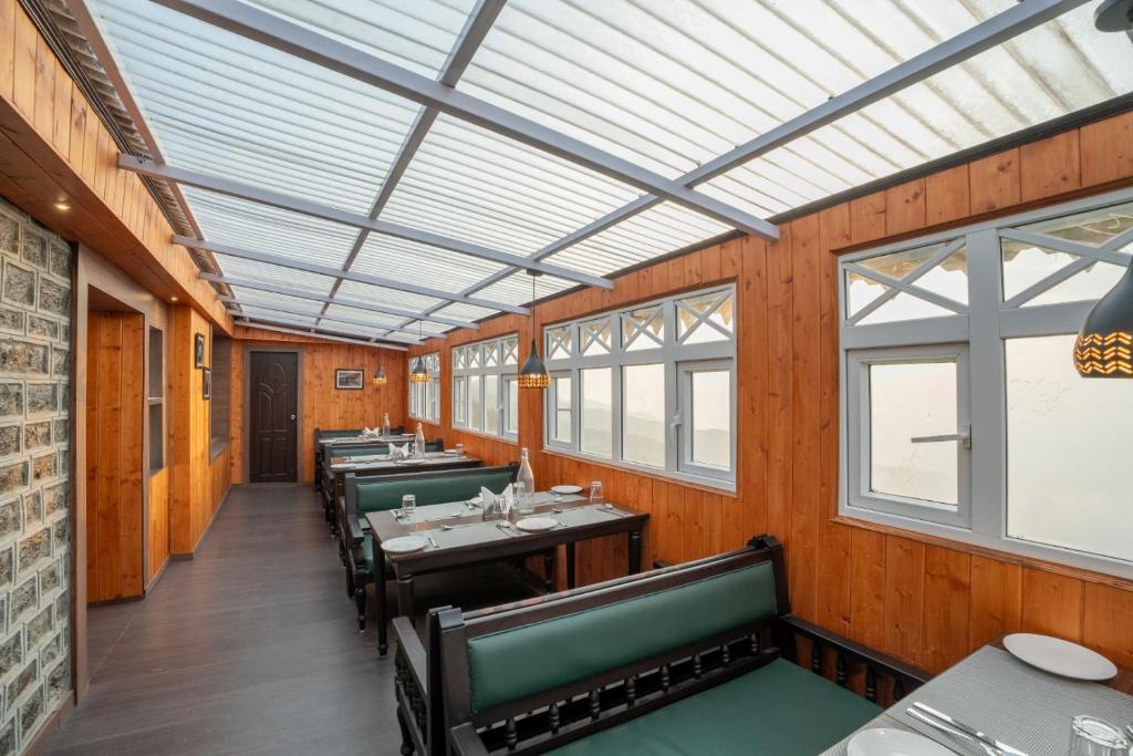 Restaurace v ubytování Poshtel, Meghma , Sandakphu