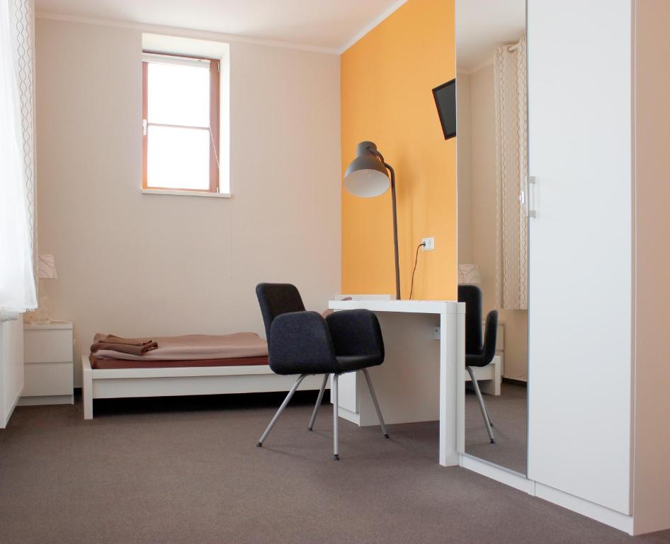 BEWOS Gästehaus - Single Room