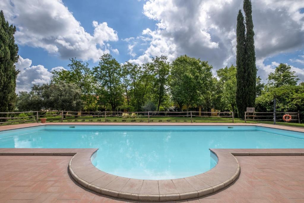 The swimming pool at or close to Rosaspina - Appartamento 3