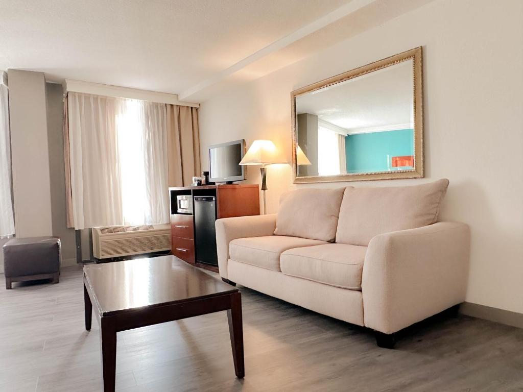 The Adventure Hotel by the Parks photo