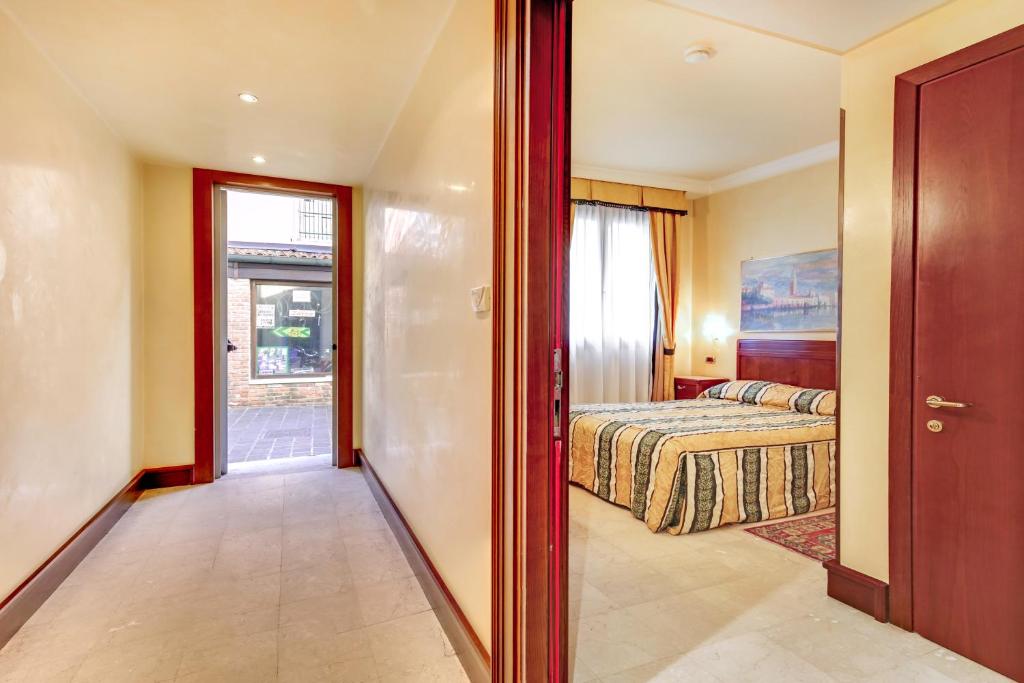 Hotel Panorama - Economy Double Room