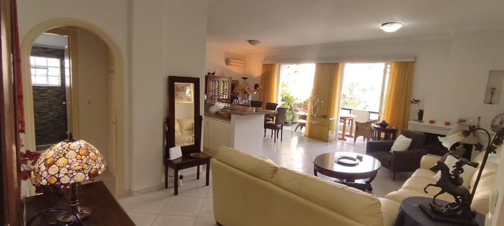 Jasmine apartment near the beach