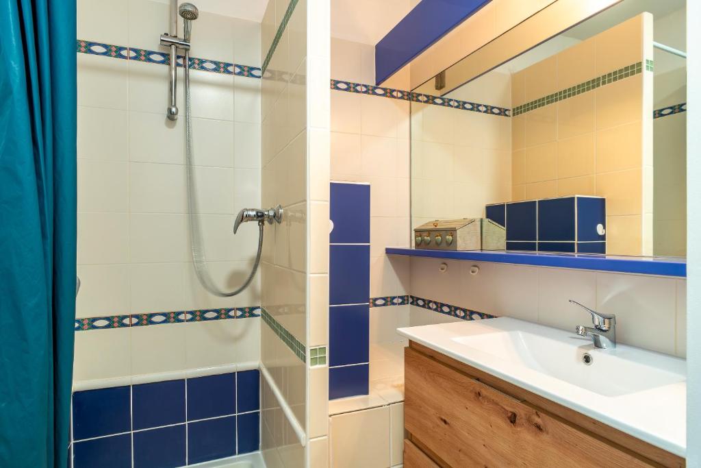 Koupelna v ubytování Sternoka - Appt avec vue mer avec piscine
