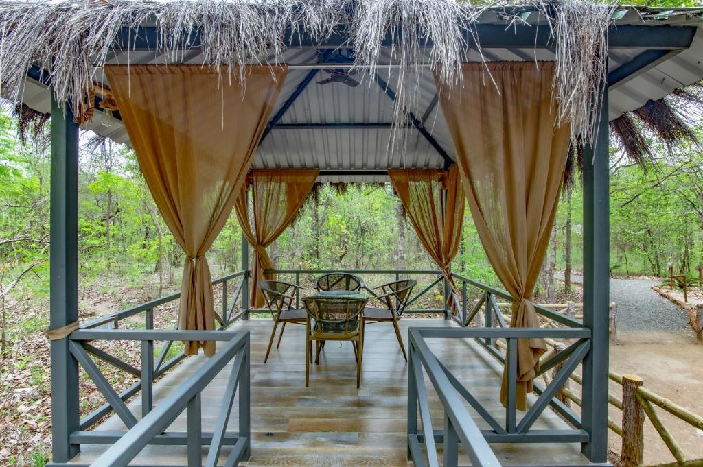 Saj In The Forest, Pench - Superior Queen Room