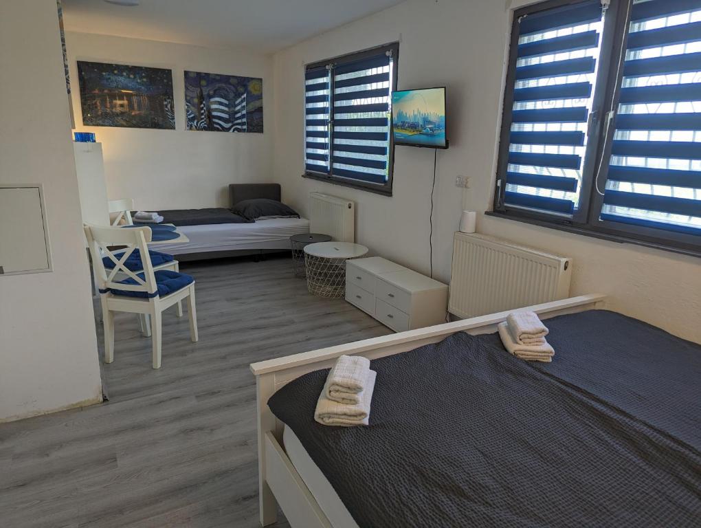 Posteľ alebo postele v izbe v ubytovaní Lovely studio with free parking on premisis