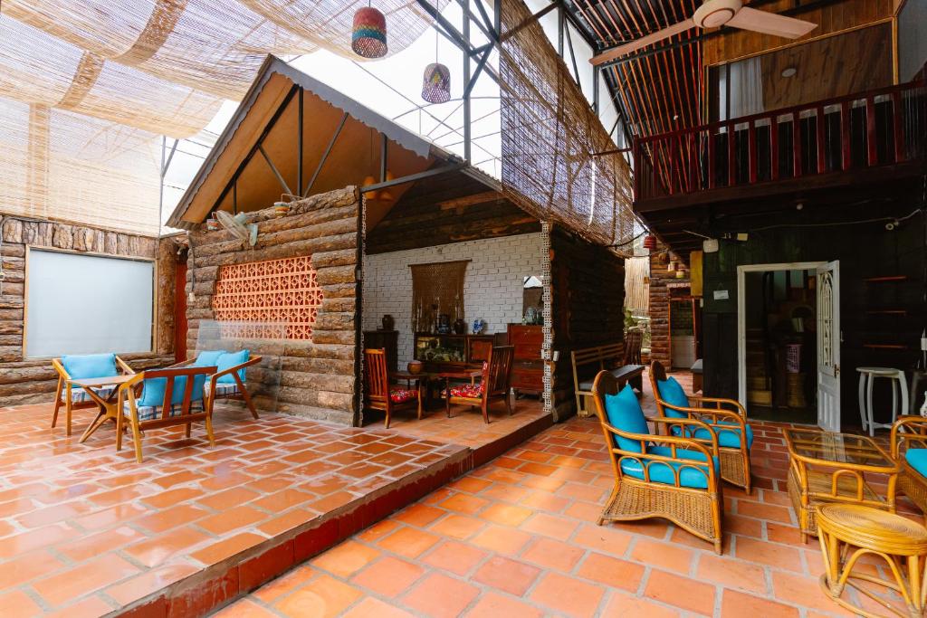 Sân trong/khu vực ngoài trời tại Hoàng Gia Trang
