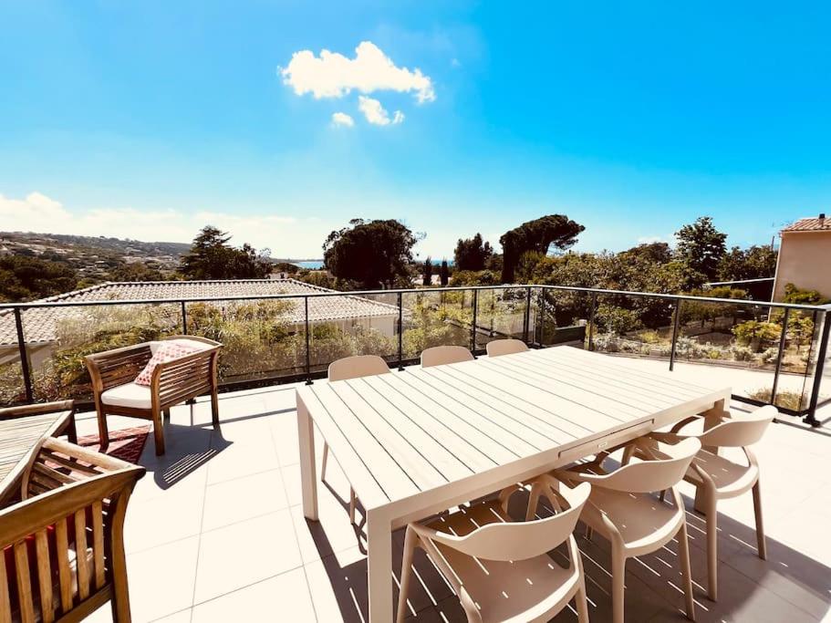 Balkon lub taras w obiekcie Villa Livia Porticcio piscine 500m plage