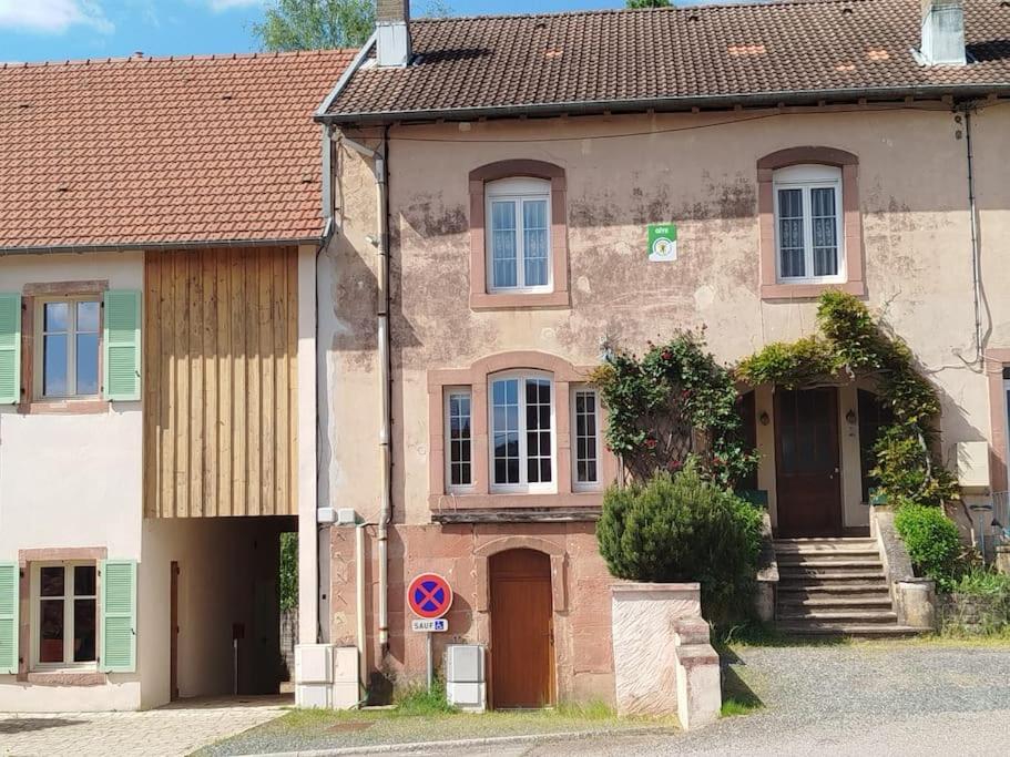 Photo de la galerie de l'établissement Charmant Gîte, à Étival-Clairefontaine