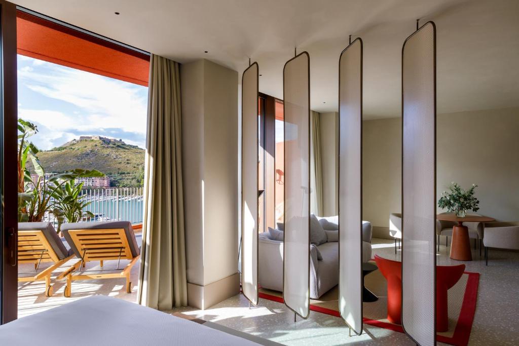 Suite with Sea View