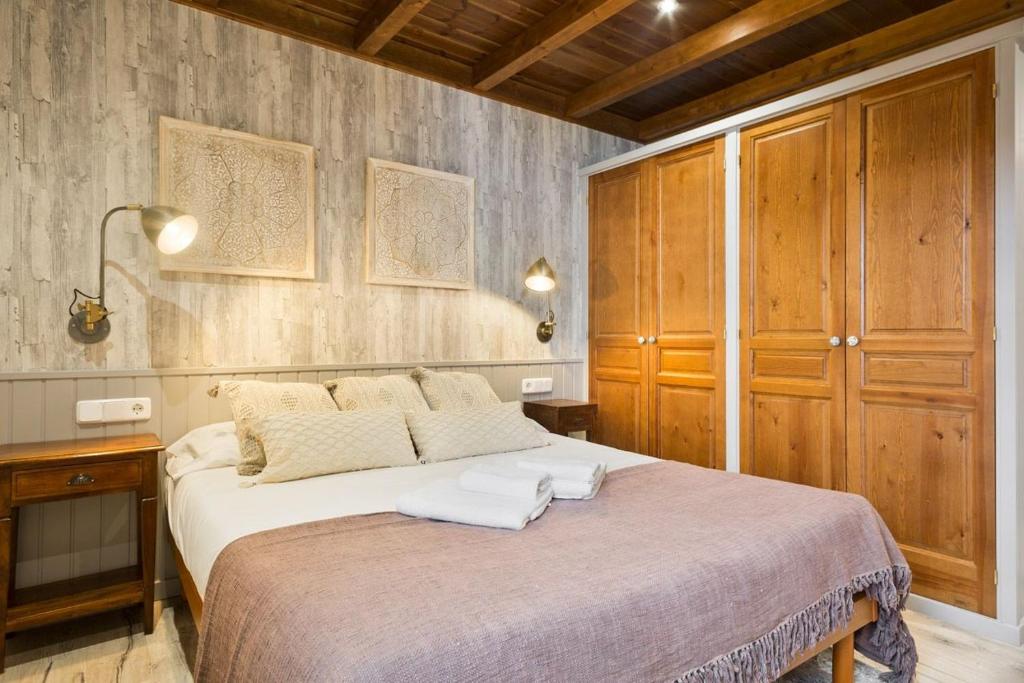 Postel nebo postele na pokoji v ubytování Luderna - Apartamento Val de Ruda B2 Pradets