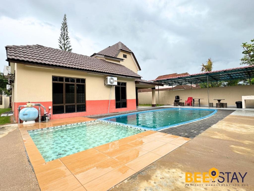Πισίνα στο ή κοντά στο Melaka Afamosa Villa 10-12PAX with Private Pool & Free BBQ Grill