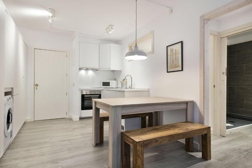 Kuchyňa alebo kuchynka v ubytovaní Luderna - Apartamento Mirador de Saumet