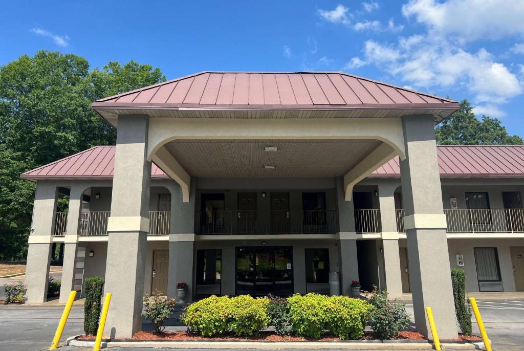 Super 8 by Wyndham Decatur/Lithonia/Atl Area, Decatur (updated