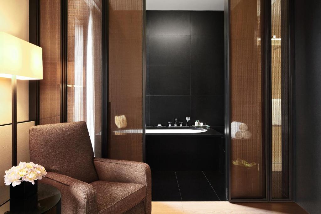 Posezení v ubytování Bvlgari Hotel Milano