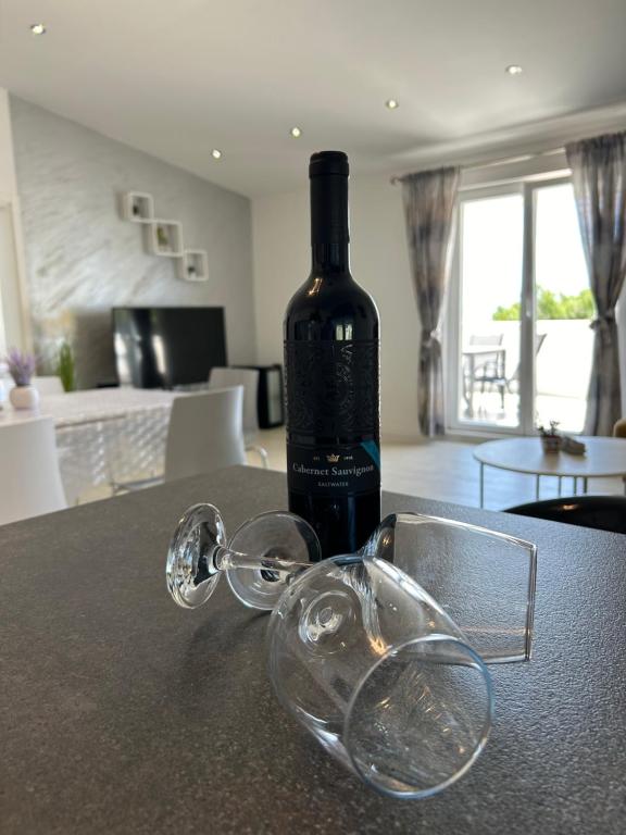 Nápoje v ubytovaní Apartman Mili