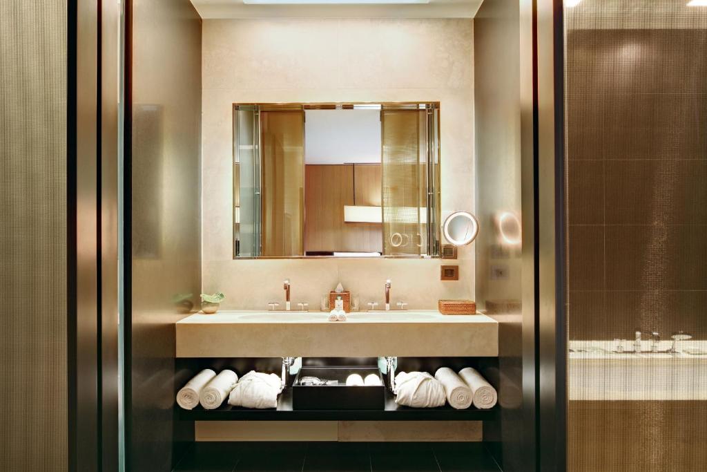 Koupelna v ubytování Bvlgari Hotel Milano