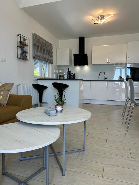 Kuchyňa alebo kuchynka v ubytovaní Apartman Mili