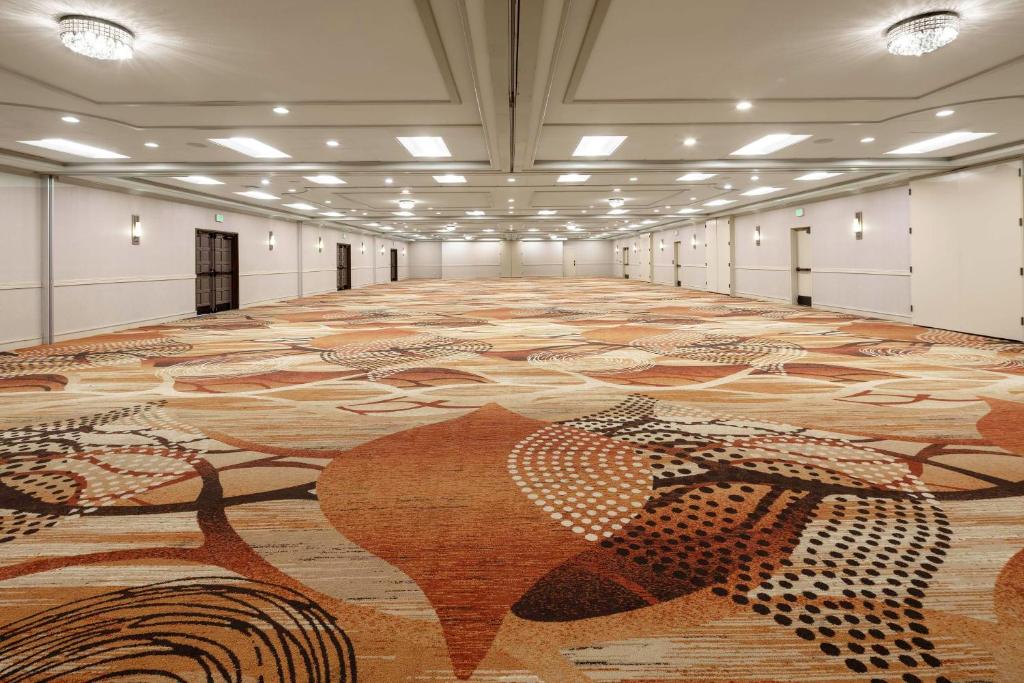 Fotografie z fotogalerie ubytování Embassy Suites by Hilton Palm Desert v destinaci Palm Desert