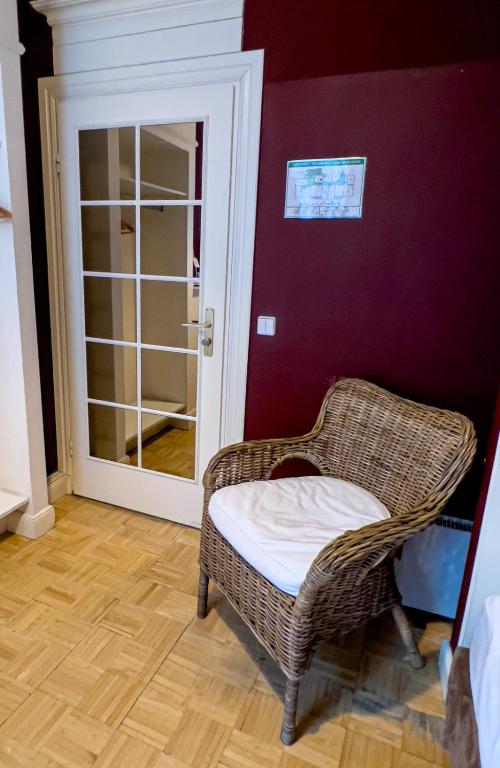 Hotel-Maison Am Olivaer Platz - Resim 24