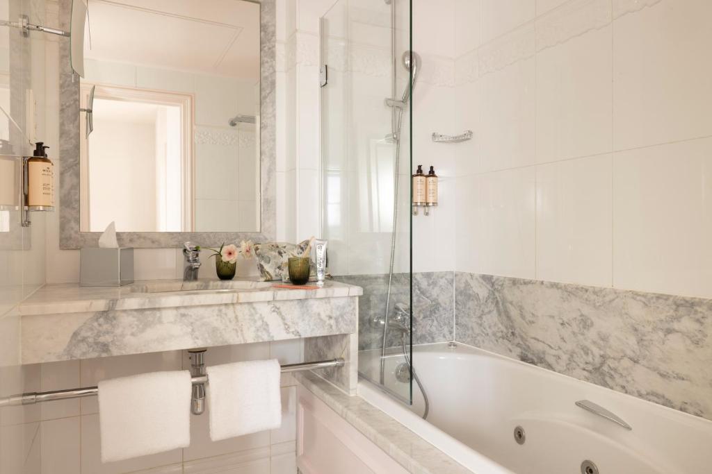 Hôtel Le Lavoisier & Spa - Resim 12