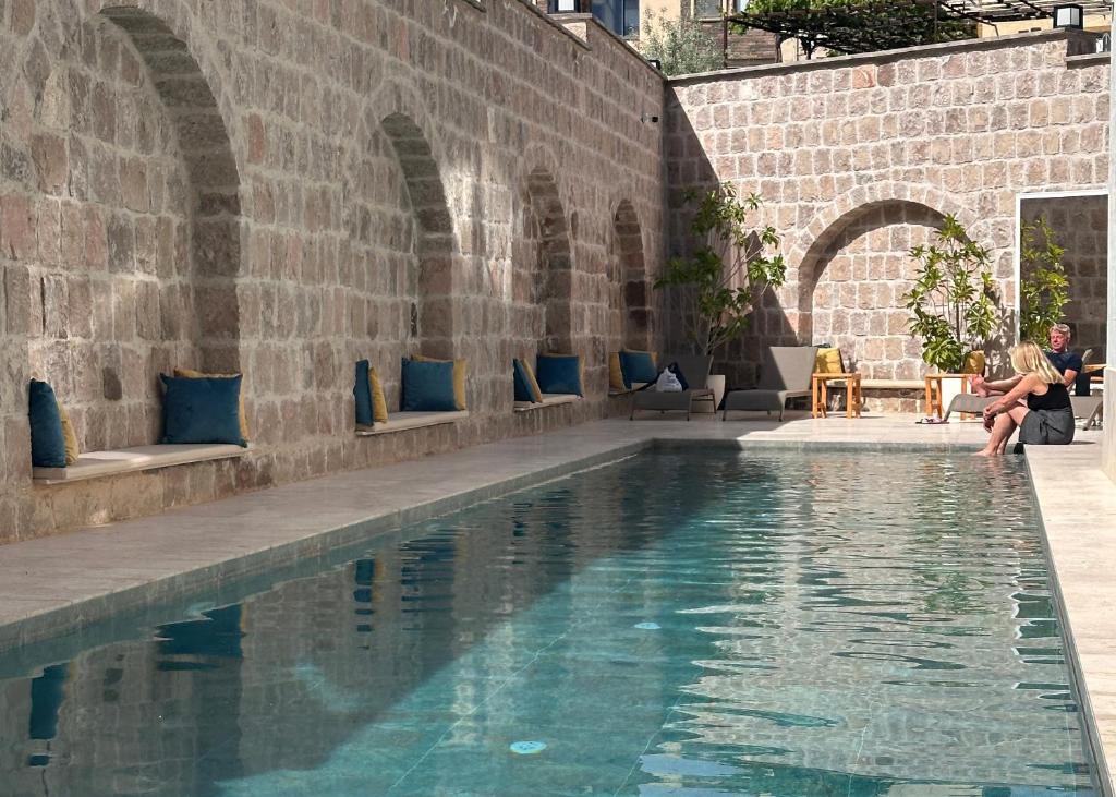Bazén v ubytování Osmanli Cappadocia Hotel nebo v jeho okolí