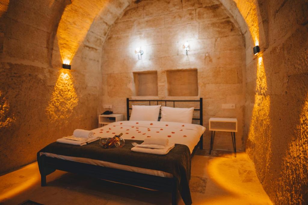 DAPHNE CAVE HOTEL - 13