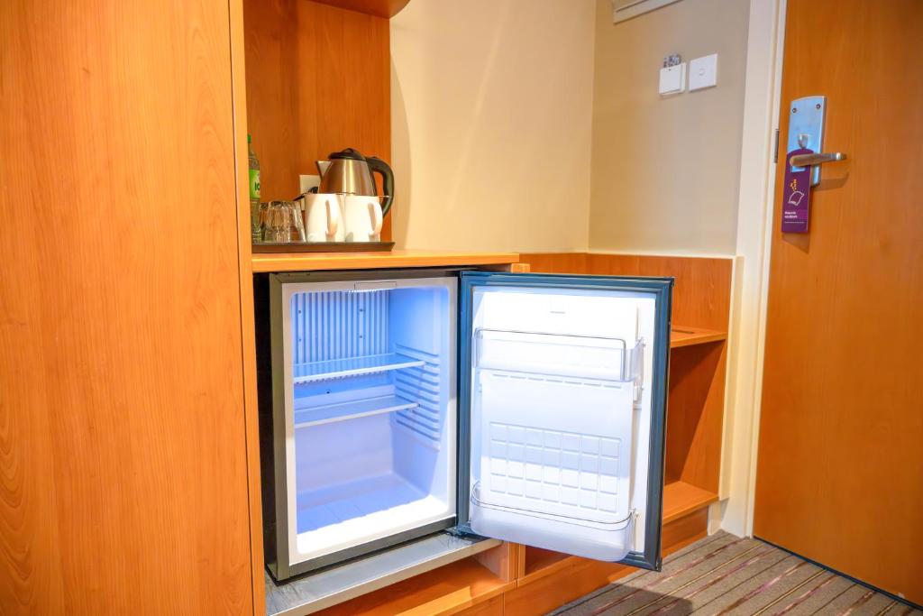 Premier Inn Abu Dhabi Airport Business Park - Resim 29