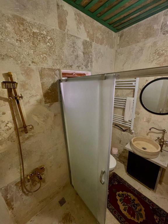 DAPHNE CAVE HOTEL - 18