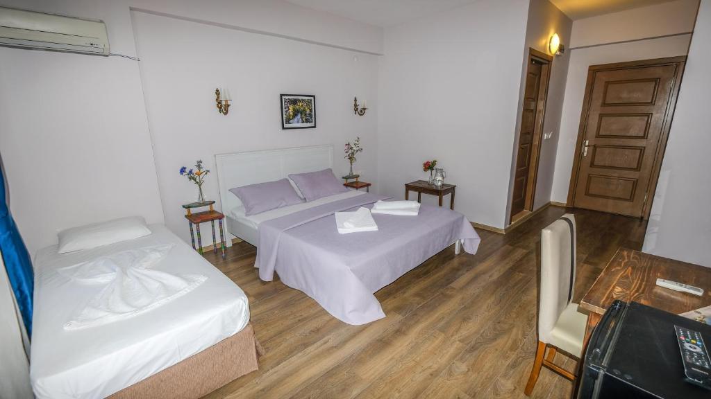 Karaburun Konak Hotel - Comfort Triple Room