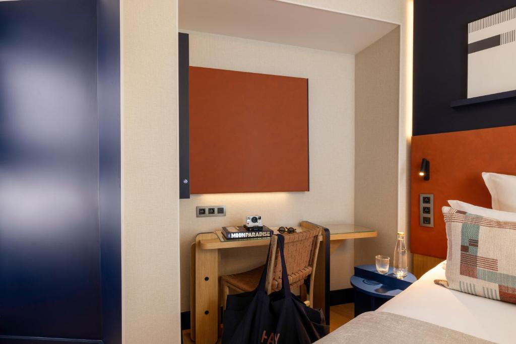 Hôtel Raspail Montparnasse - Resim 22