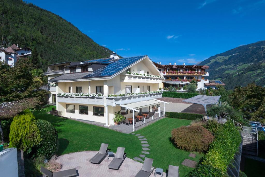 Nespecifikovaný výhled na hory nebo výhled na hory při pohledu z aparthotelu