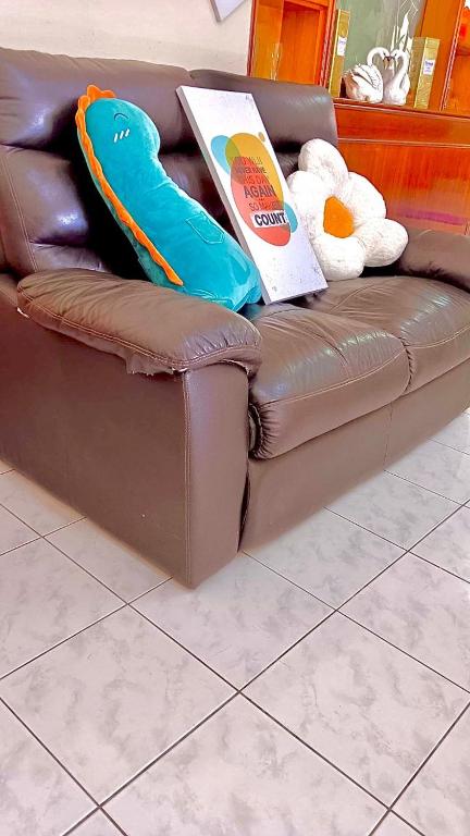 Gambar di galeri bagi Sabah homestay 16pax stay near Imago 15minutes strong WiFi Gathering Environment house di Kota Kinabalu
