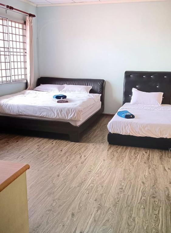 Gambar di galeri bagi Sabah homestay 16pax stay near Imago 15minutes strong WiFi Gathering Environment house di Kota Kinabalu