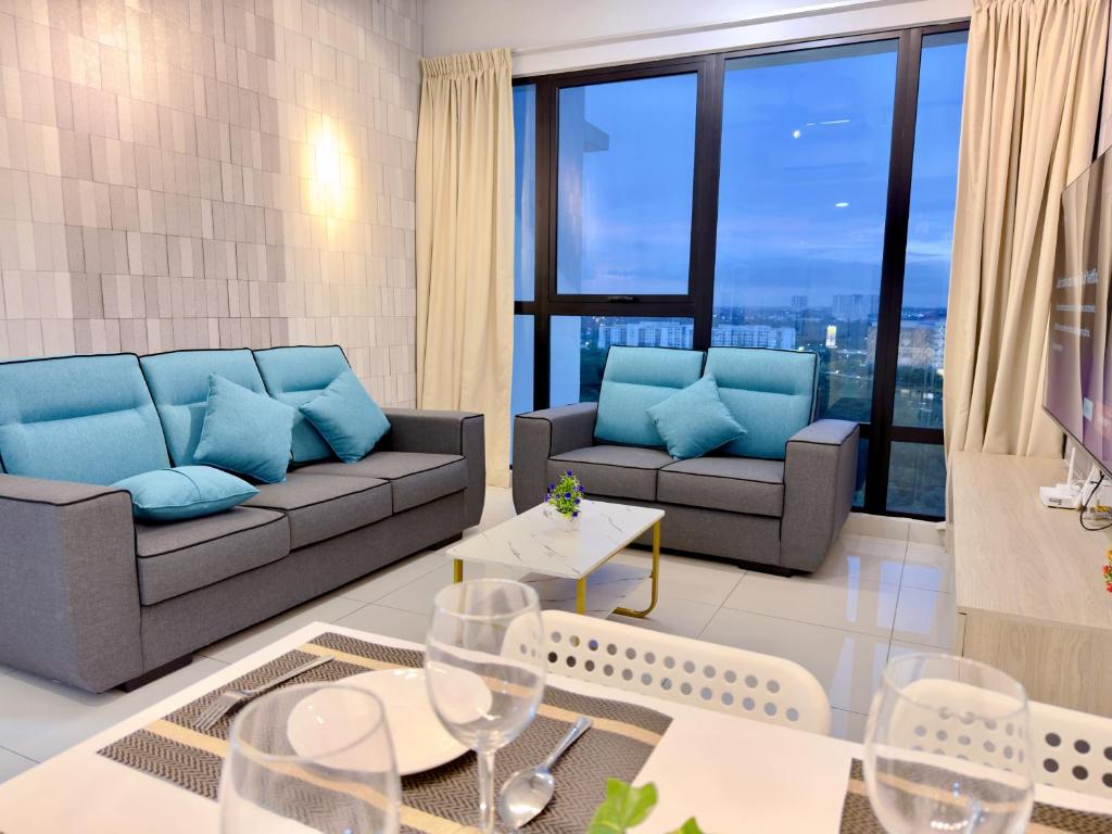 MidValley Southkey Mosaic 6-9pax Netflix-SmartTV70inch - Superior Apartment Mit 2 Schlafzimmern