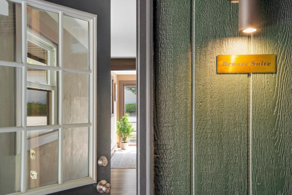 Fotografie z fotogalerie ubytování Bronze Suite v destinaci Greenwood Lake