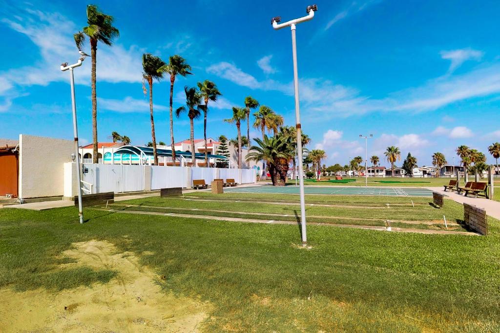 Fotografie z fotogalerie ubytování Long Island Village Unit 831 v destinaci Port Isabel