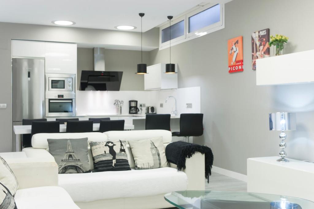 Kuchyňa alebo kuchynka v ubytovaní Apartamento Lagun Concha Beach