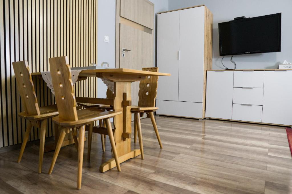 Kuchyňa alebo kuchynka v ubytovaní Apartament Jodłowy