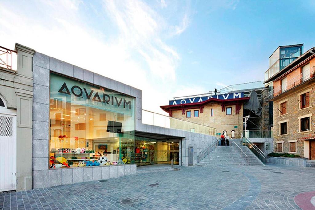 Budova, v ktorej sa apartmán nachádza