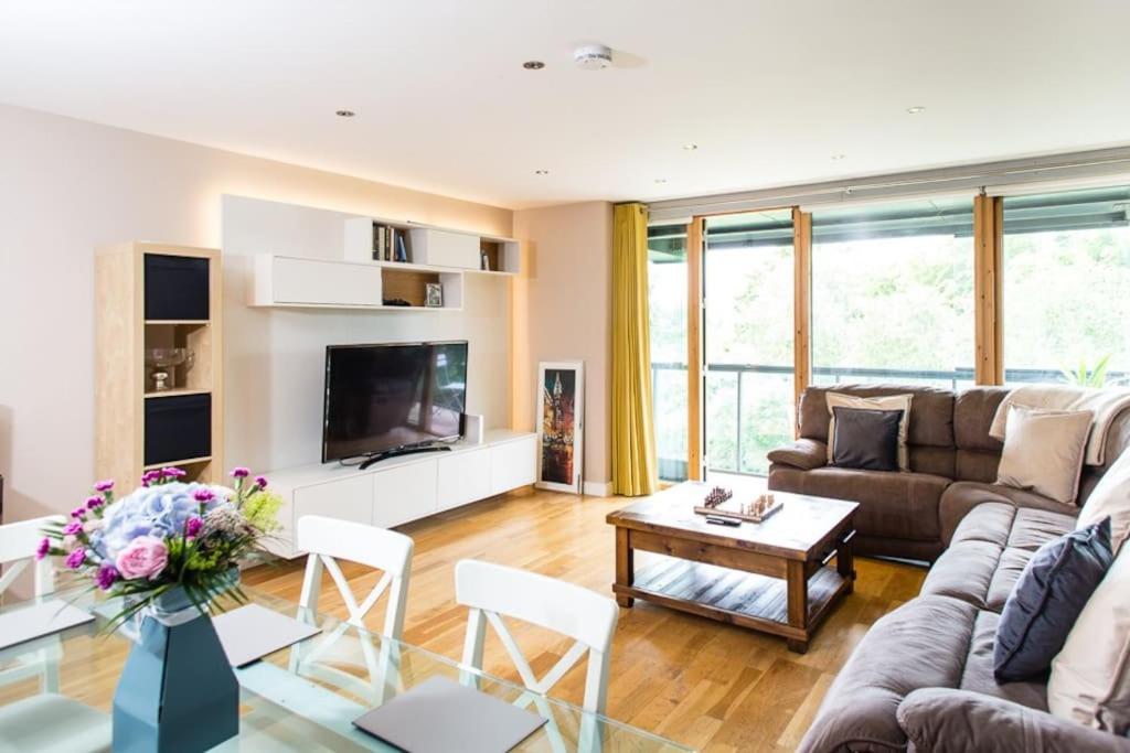Χώρος καθιστικού στο Luxury Apartment in Dublin