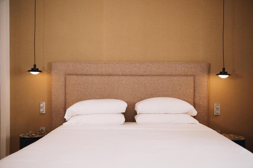 H La Paloma Boutique - Resim 11