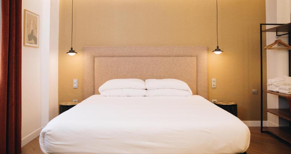 H La Paloma Boutique - Resim 14