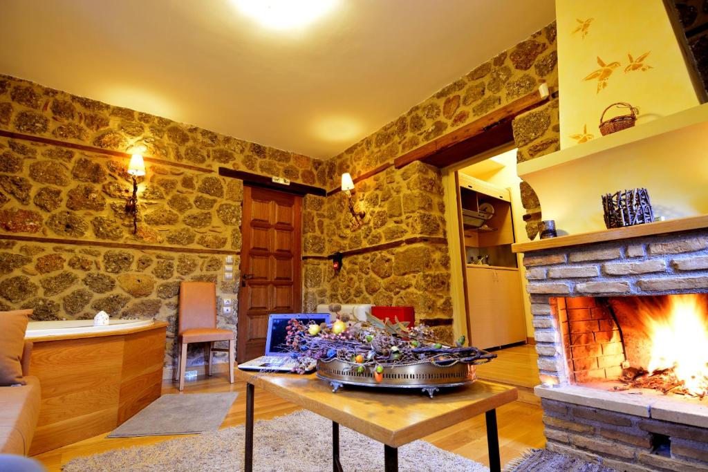 Mavraganeiko - Suite Con Baño De Spa Y Chimenea