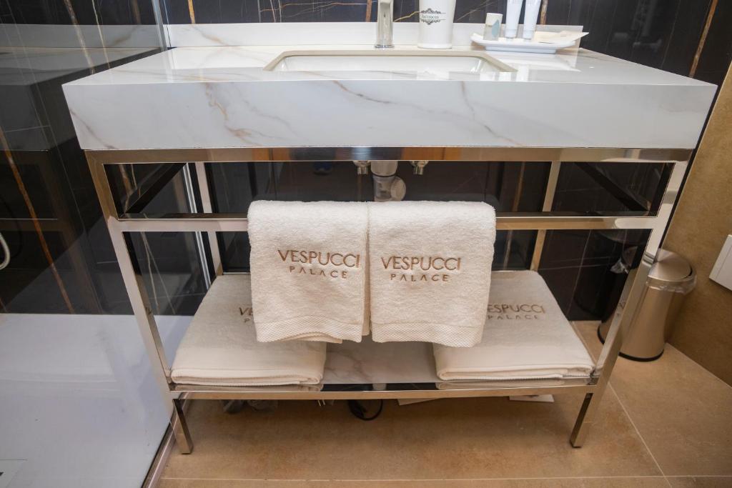 Vespucci Palace Roma - 11