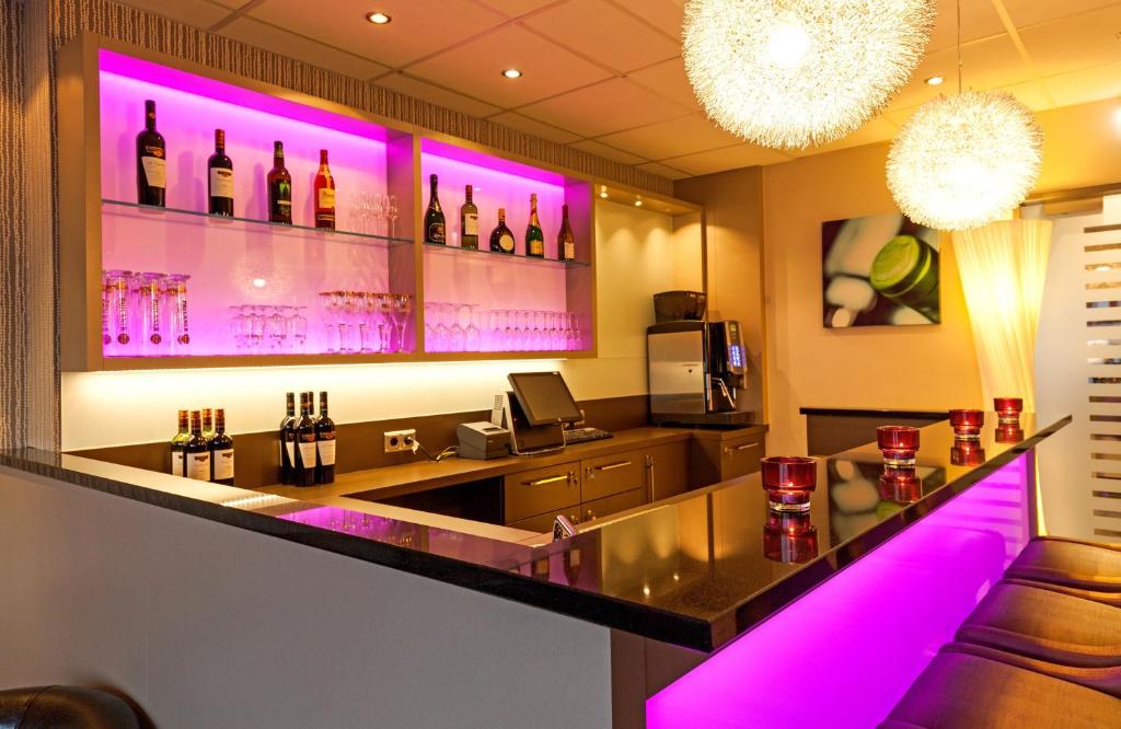 Lounge nebo bar v ubytování Leonardo Hotel Nürnberg