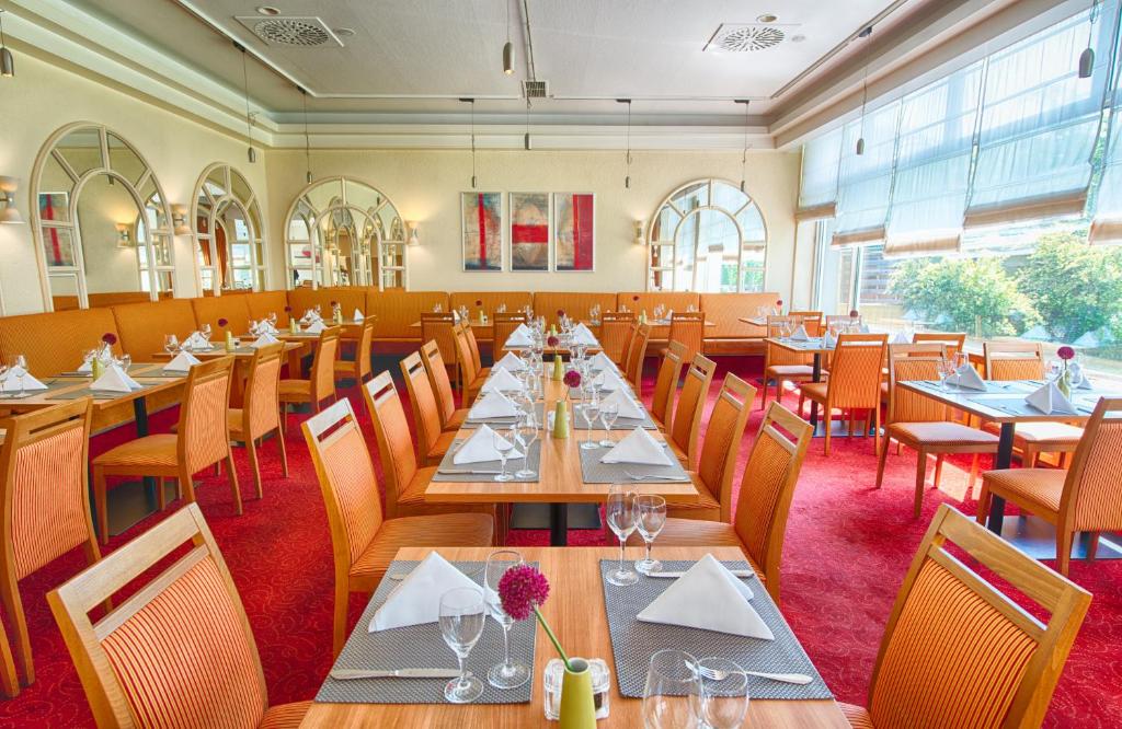 Restaurace v ubytování Leonardo Hotel Karlsruhe