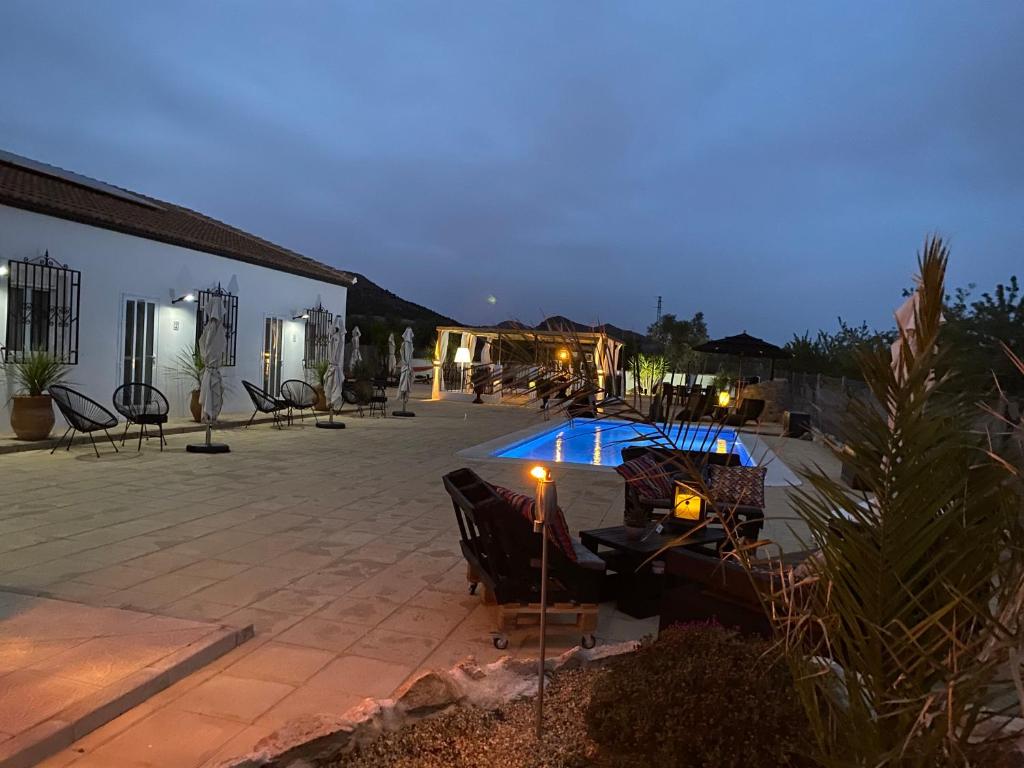 Bazén v ubytování B&B Casa Blanca Oria nebo v jeho okolí