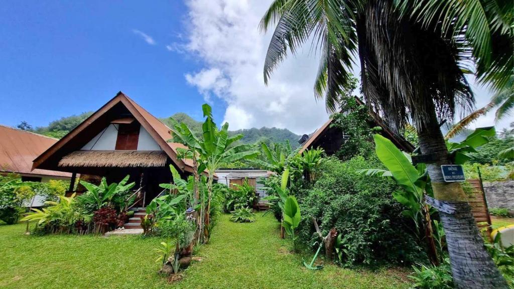 Gallery image of MOOREA - Bungalow Fenua in Hauru