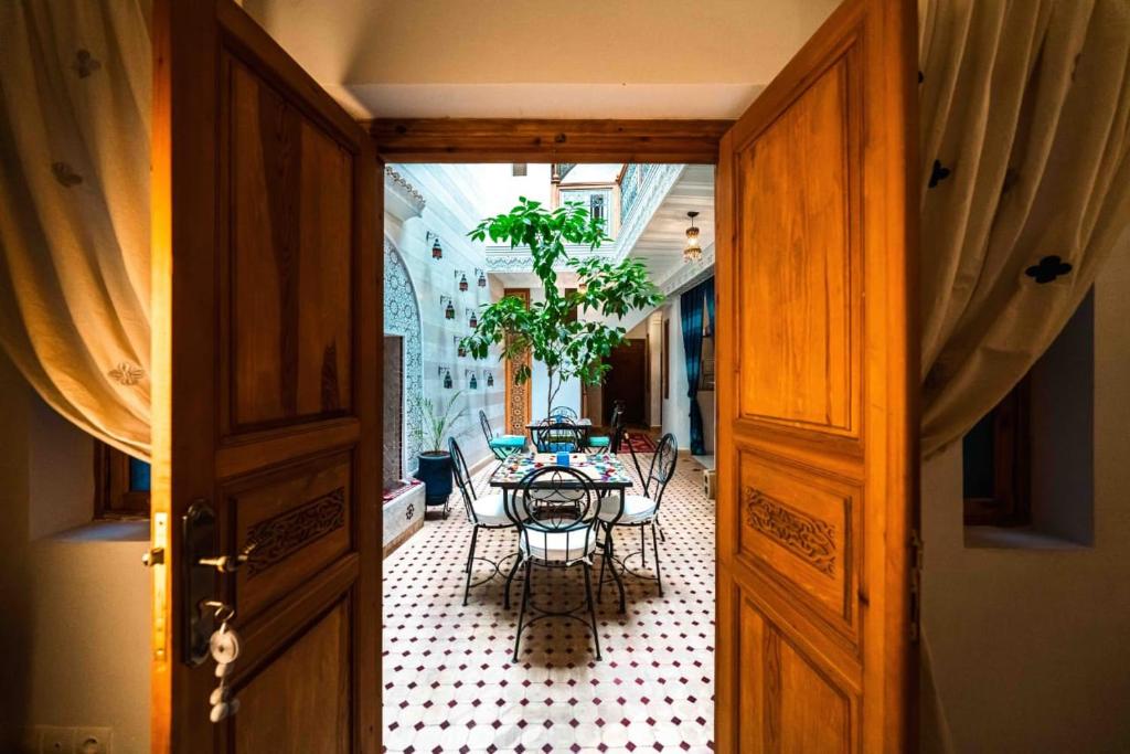 Fotografie z fotogalerie ubytování Riad Kiyanjana v Marrákéši