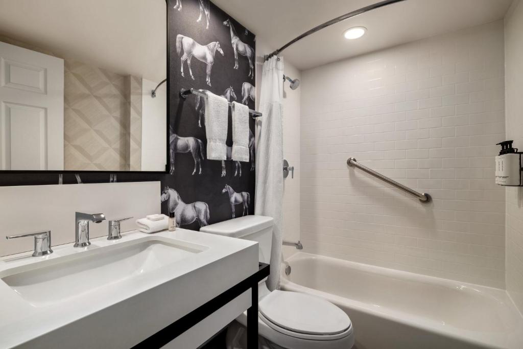 Crowne Plaza Louisville Airport Expo Ctr, an IHG Hotel - Salle De Roi Premium